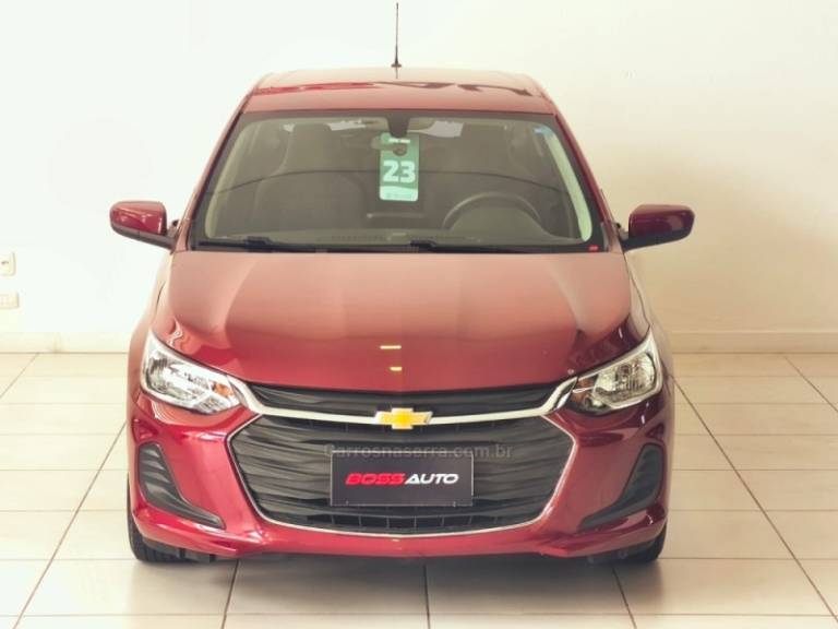 CHEVROLET - ONIX - 2022/2023 - Vinho - R$ 69.900,00