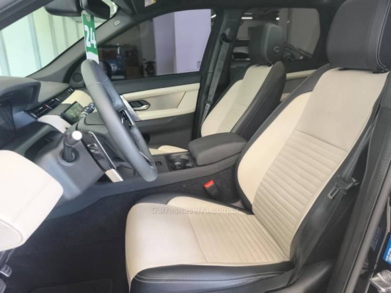 LAND ROVER - DISCOVERY SPORT - 2023/2024 - Preta - R$ 379.000,00