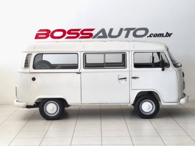 VOLKSWAGEN - KOMBI - 1998/1999 - Branca - R$ 34.900,00