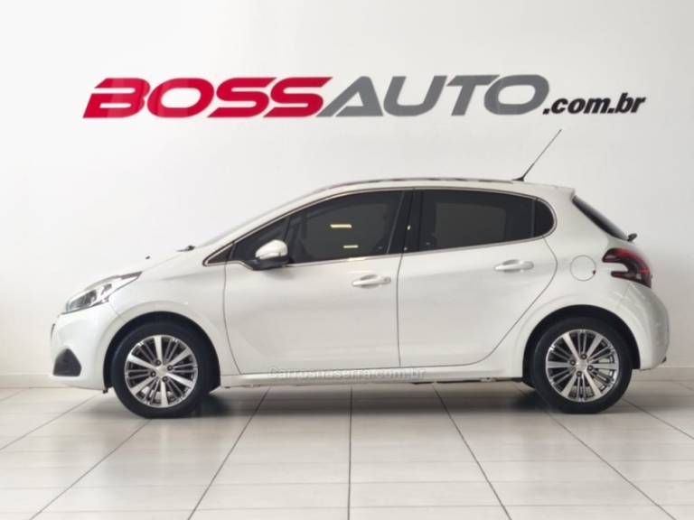 PEUGEOT - 208 - 2016/2017 - Branca - R$ 59.500,00