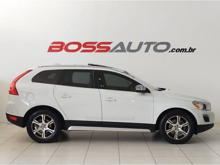 VOLVO - XC60 - 2012/2012 - Branca - R$ 79.900,00