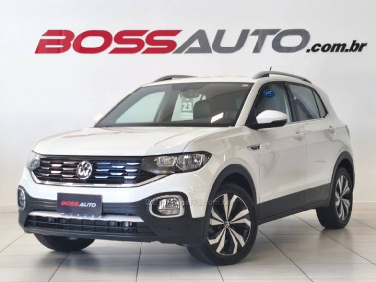VOLKSWAGEN - T-CROSS - 2022/2023 - Branca - R$ 129.500,00