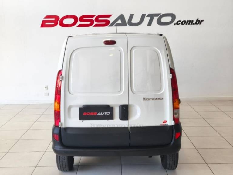 RENAULT - KANGOO - 2014/2015 - Branca - R$ 47.900,00
