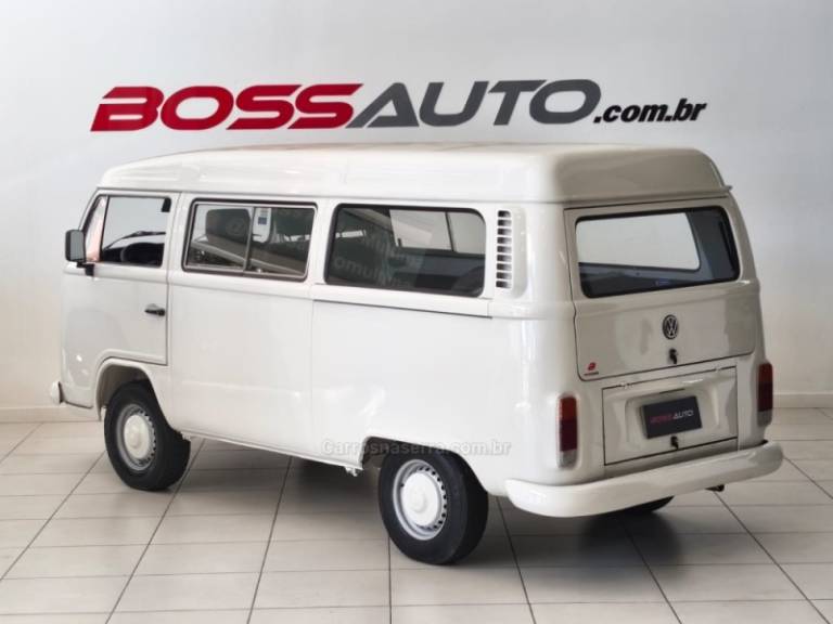 VOLKSWAGEN - KOMBI - 1998/1999 - Branca - R$ 34.900,00