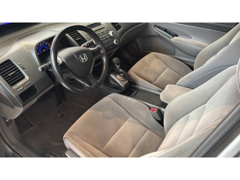 HONDA - CIVIC - 2007/2007 - Cinza - R$ 47.990,00