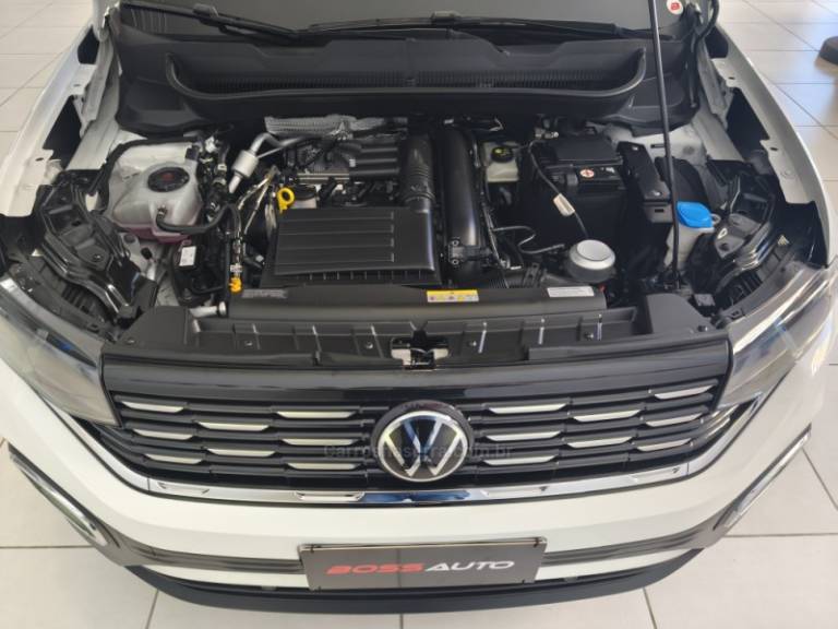 VOLKSWAGEN - T-CROSS - 2022/2023 - Branca - R$ 129.500,00