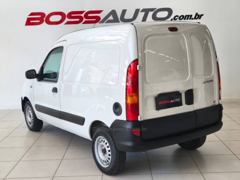 RENAULT - KANGOO - 2014/2015 - Branca - R$ 47.900,00