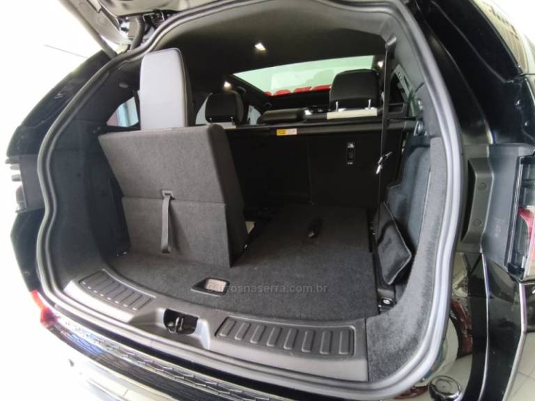 LAND ROVER - DISCOVERY SPORT - 2023/2024 - Preta - R$ 379.000,00