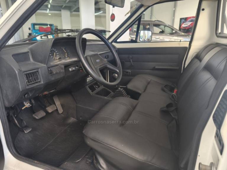 FORD - PAMPA - 1993/1993 - Branca - R$ 38.900,00