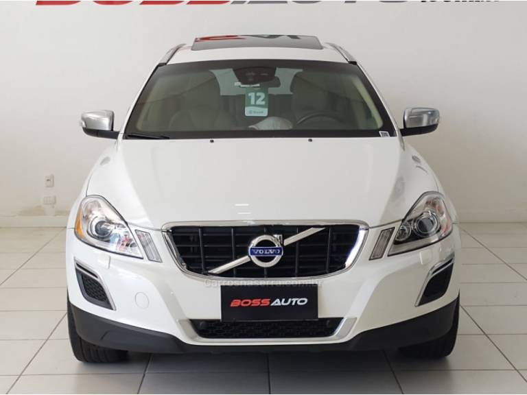 VOLVO - XC60 - 2012/2012 - Branca - R$ 79.900,00