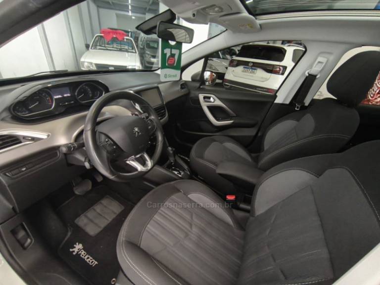 PEUGEOT - 208 - 2016/2017 - Branca - R$ 59.500,00