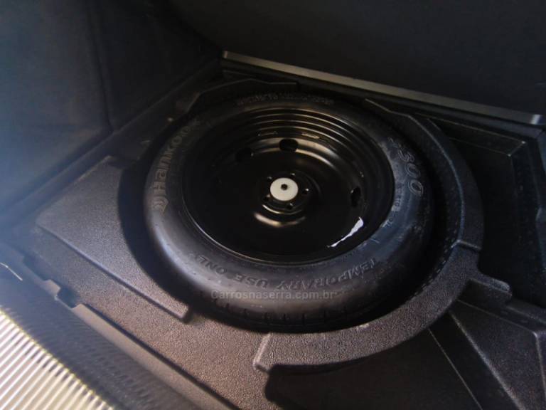 AUDI - Q3 - 2015/2016 - Preta - R$ 91.900,00