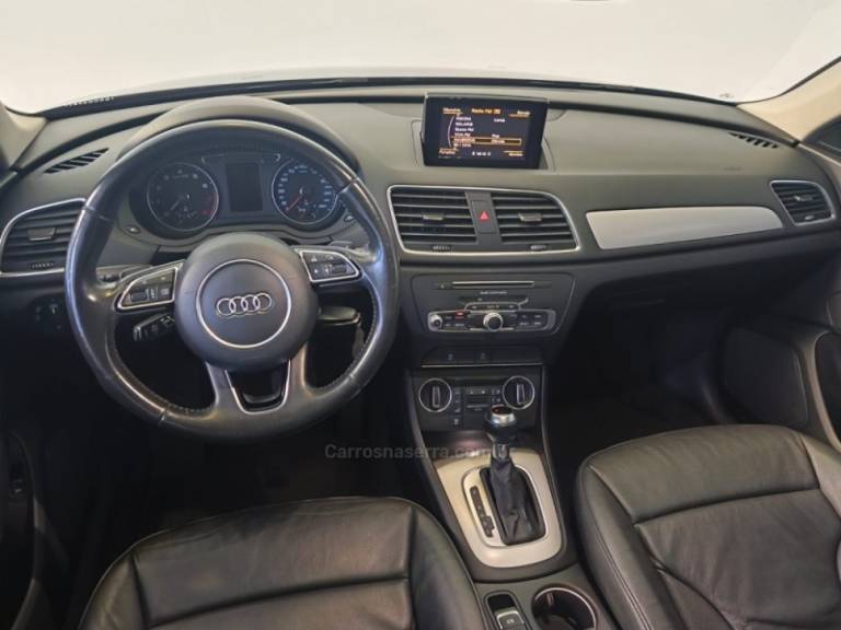 AUDI - Q3 - 2015/2016 - Preta - R$ 91.900,00