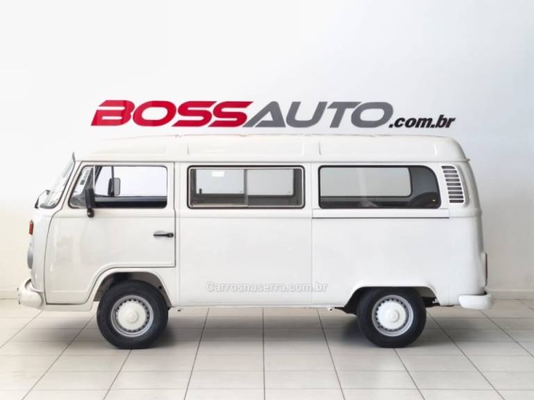 VOLKSWAGEN - KOMBI - 1998/1999 - Branca - R$ 34.900,00