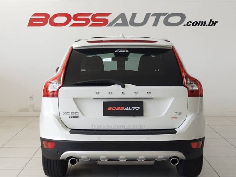 VOLVO - XC60 - 2012/2012 - Branca - R$ 79.900,00