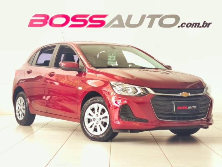 CHEVROLET - ONIX - 2022/2023 - Vinho - R$ 69.900,00