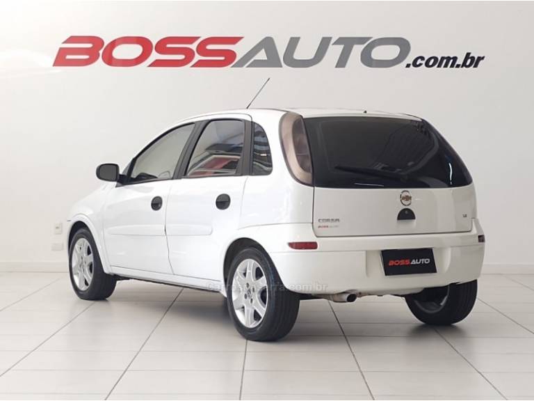 CHEVROLET - CORSA - 2011/2011 - Branca - R$ 29.900,00