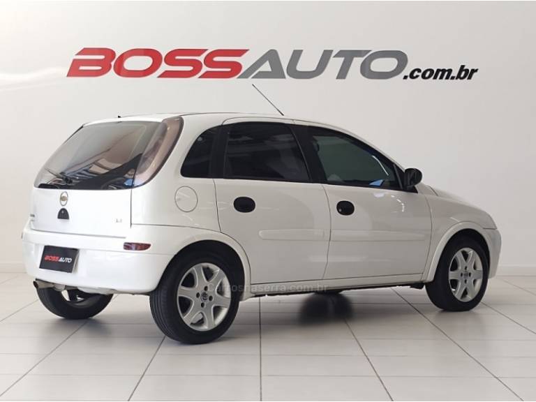 CHEVROLET - CORSA - 2011/2011 - Branca - R$ 29.900,00