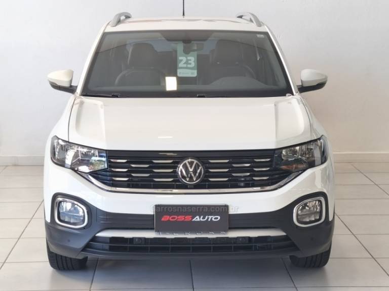 VOLKSWAGEN - T-CROSS - 2022/2023 - Branca - R$ 129.500,00