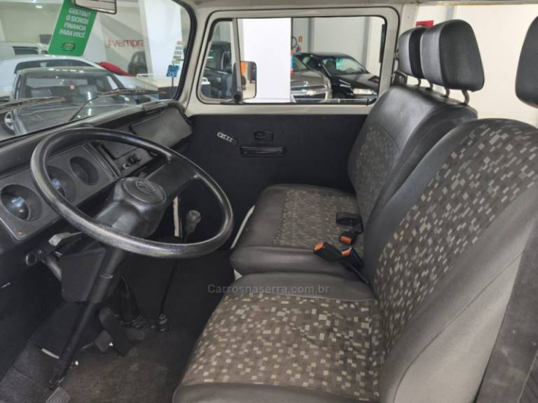 VOLKSWAGEN - KOMBI - 1998/1999 - Branca - R$ 34.900,00