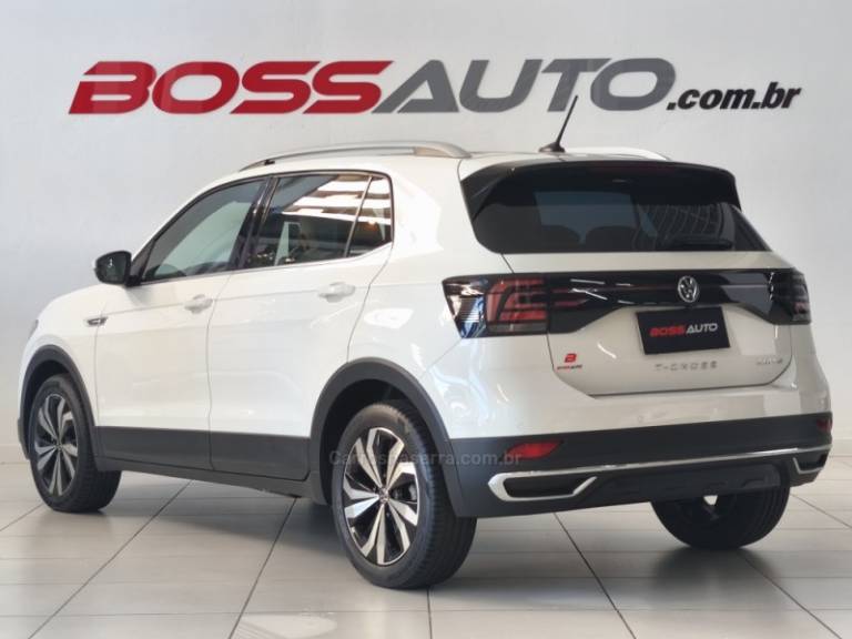 VOLKSWAGEN - T-CROSS - 2022/2023 - Branca - R$ 129.500,00