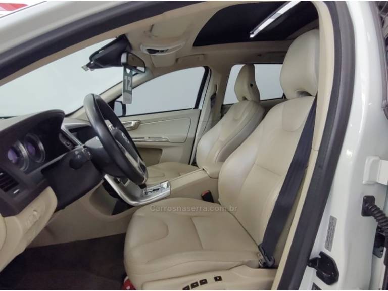 VOLVO - XC60 - 2012/2012 - Branca - R$ 79.900,00