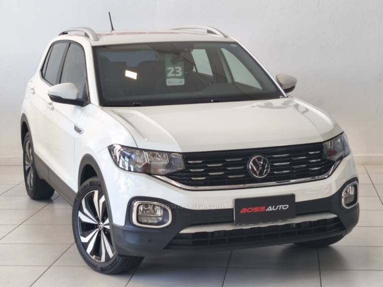 VOLKSWAGEN - T-CROSS - 2022/2023 - Branca - R$ 129.500,00