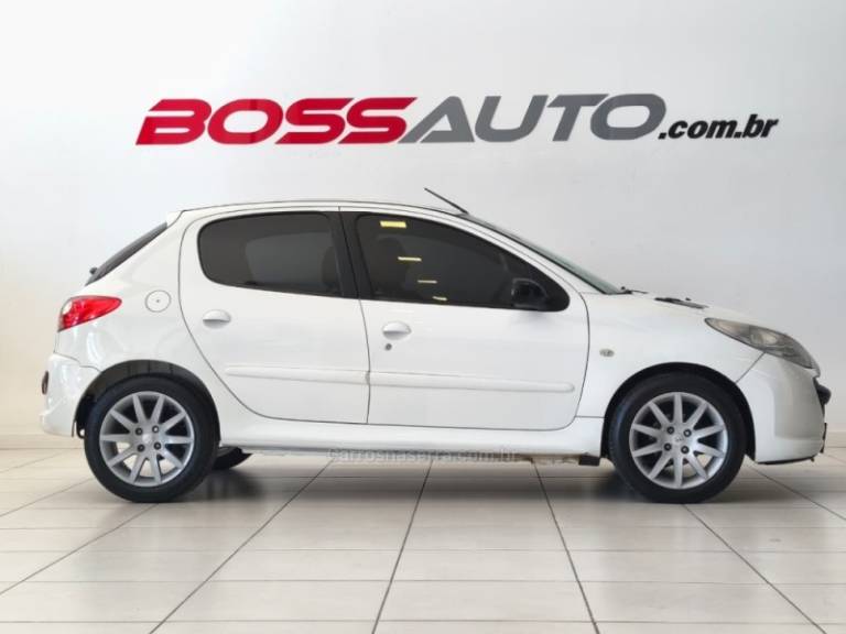 PEUGEOT - 207 - 2010/2011 - Branca - R$ 22.900,00